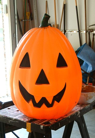 Giant Paper Mache Jackolanterns :: Spooky Blue